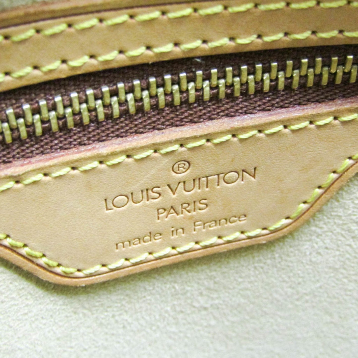 LOUIS VUITTON Looping MM Shoulder Bag