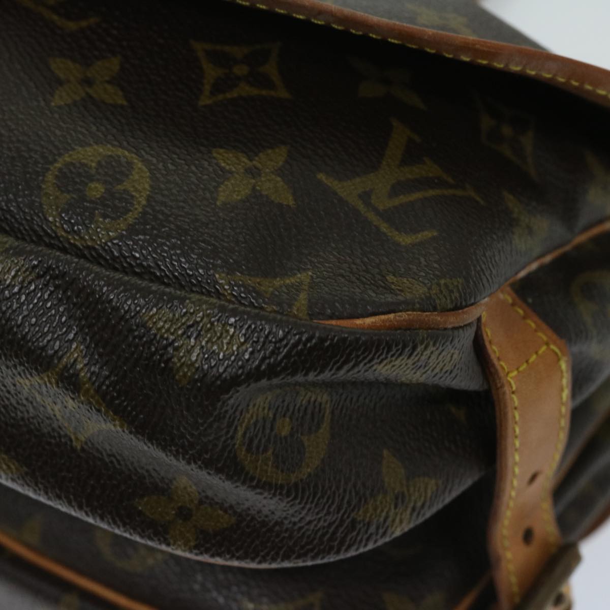 LOUIS VUITTON Saumur Shoulder Bag