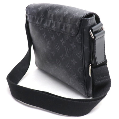 LOUIS VUITTON District Shoulder Bag