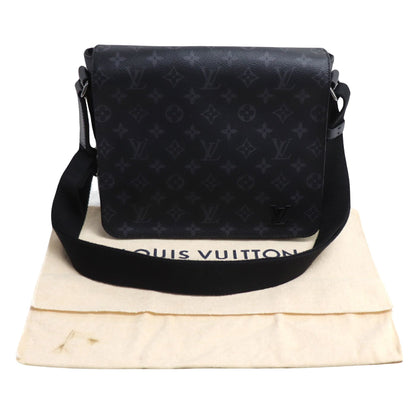 LOUIS VUITTON District Shoulder Bag