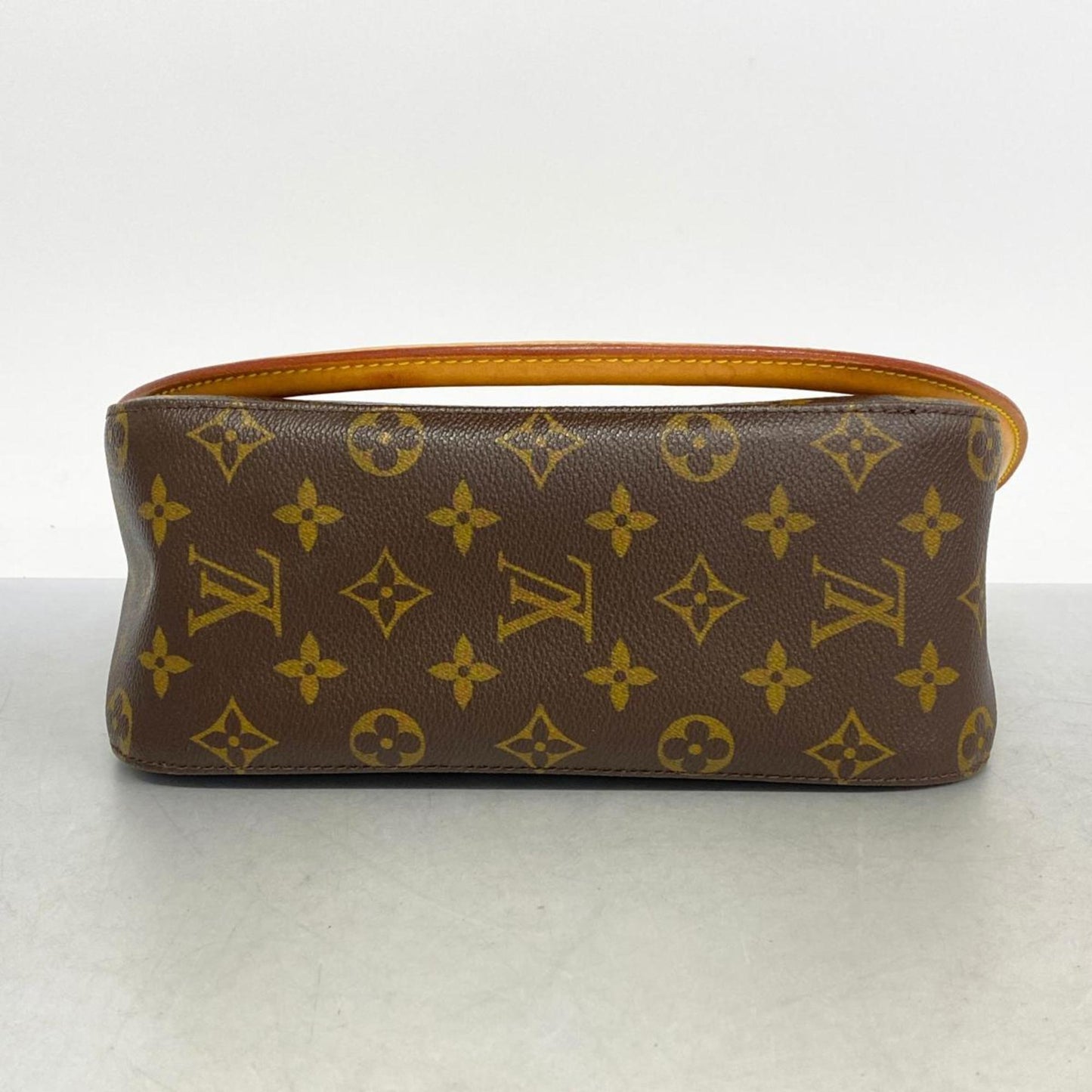 LOUIS VUITTON Looping MM Shoulder Bag