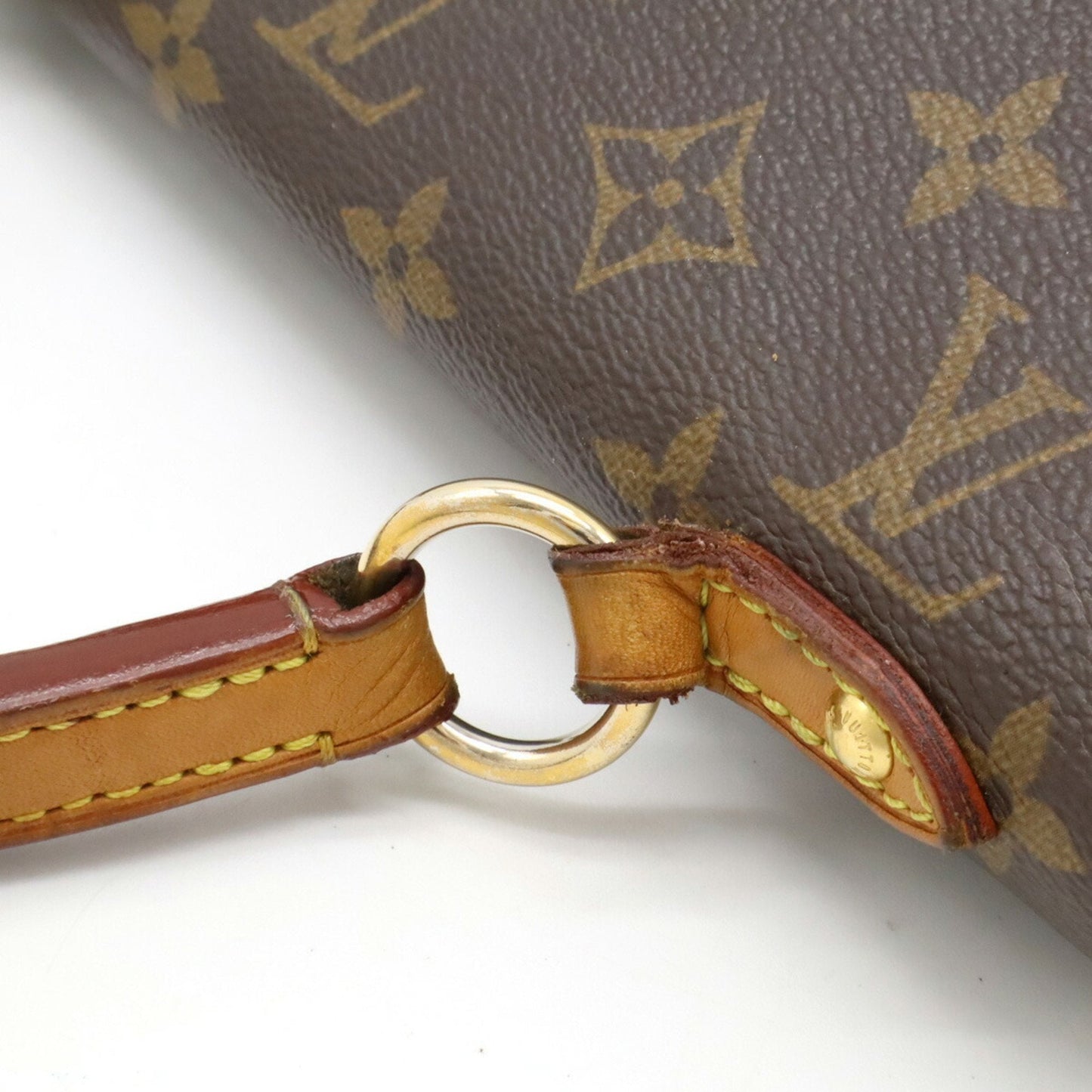 LOUIS VUITTON Shoulder Bag