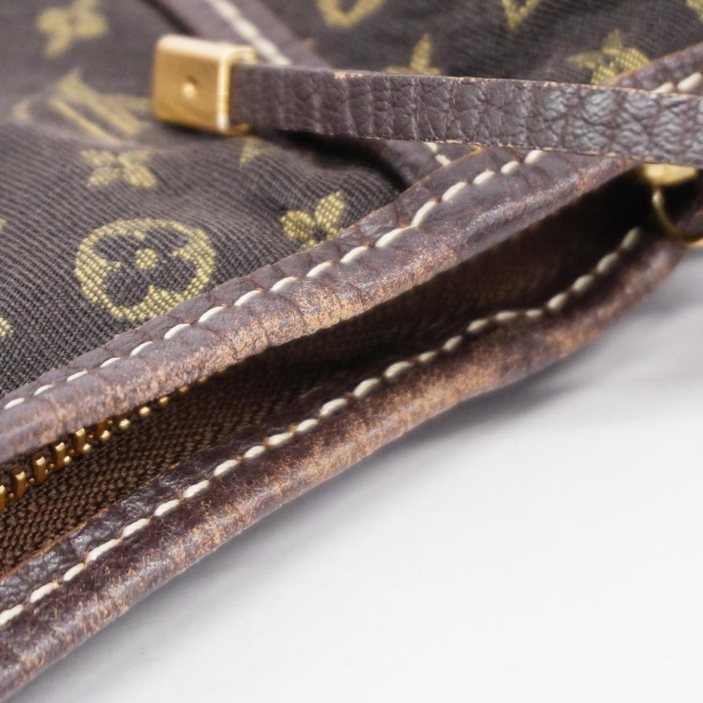 LOUIS VUITTON Manon Shoulder Bag