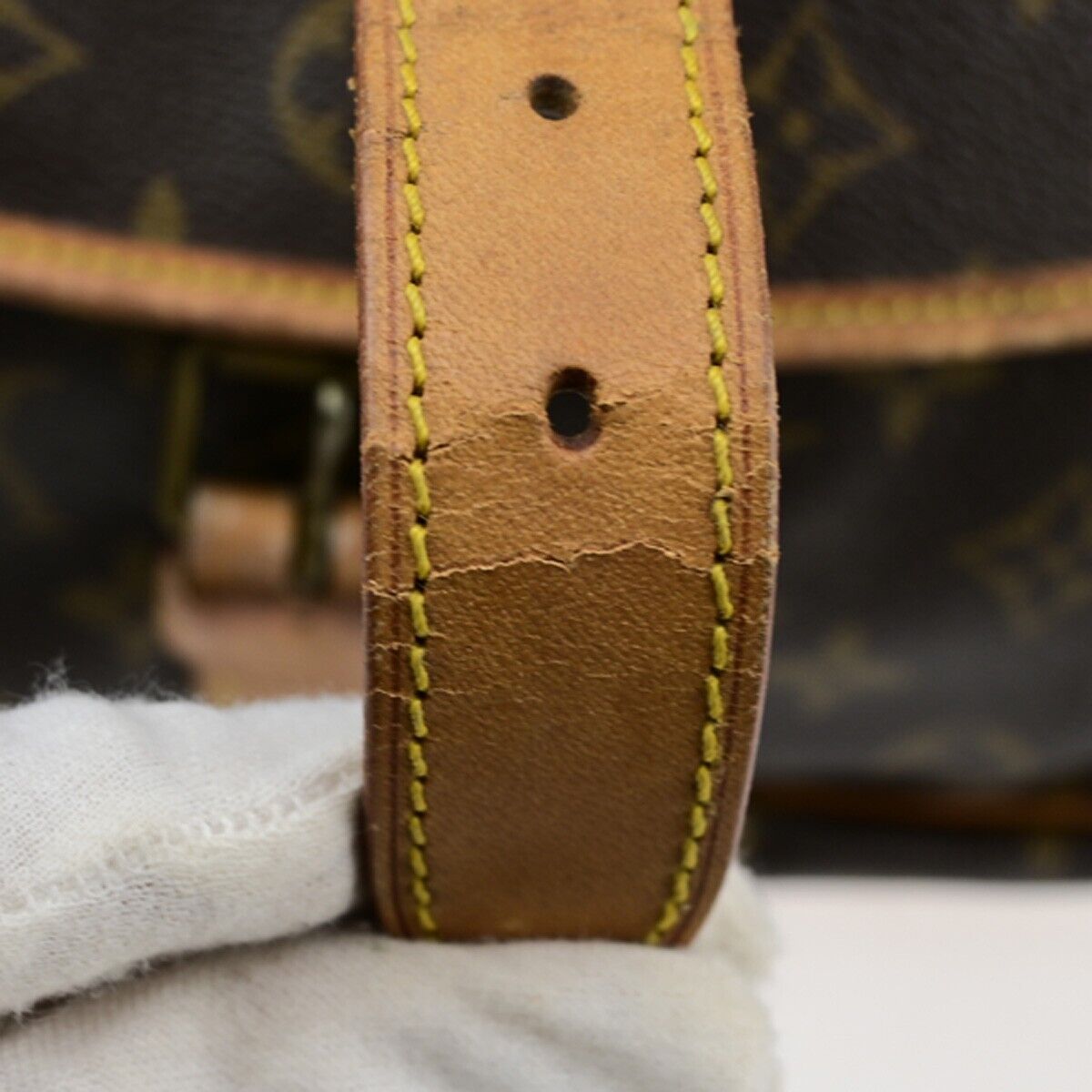 LOUIS VUITTON Saumur 35 Shoulder Bag