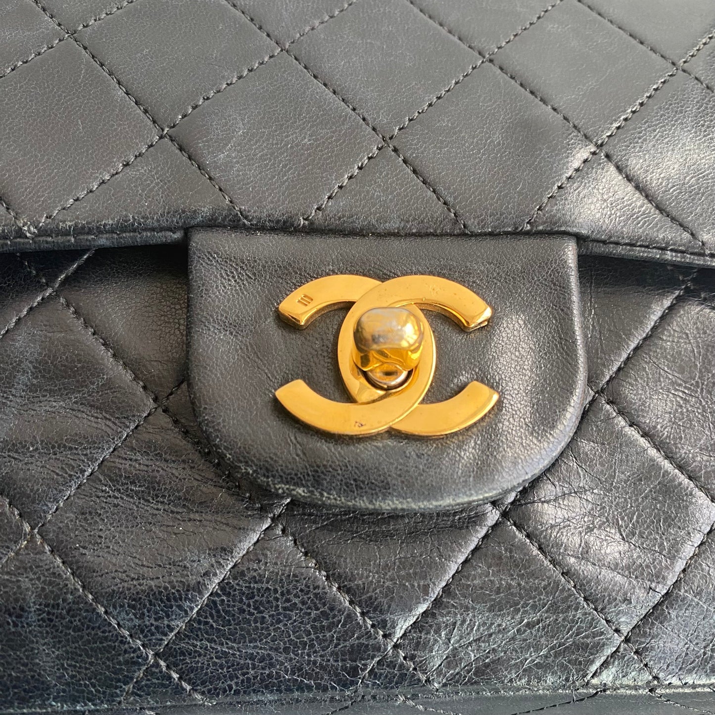 Chanel Black Leather Timeless shoulder Bag