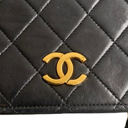 Chanel Black Leather Flap Bag shoulder Bag