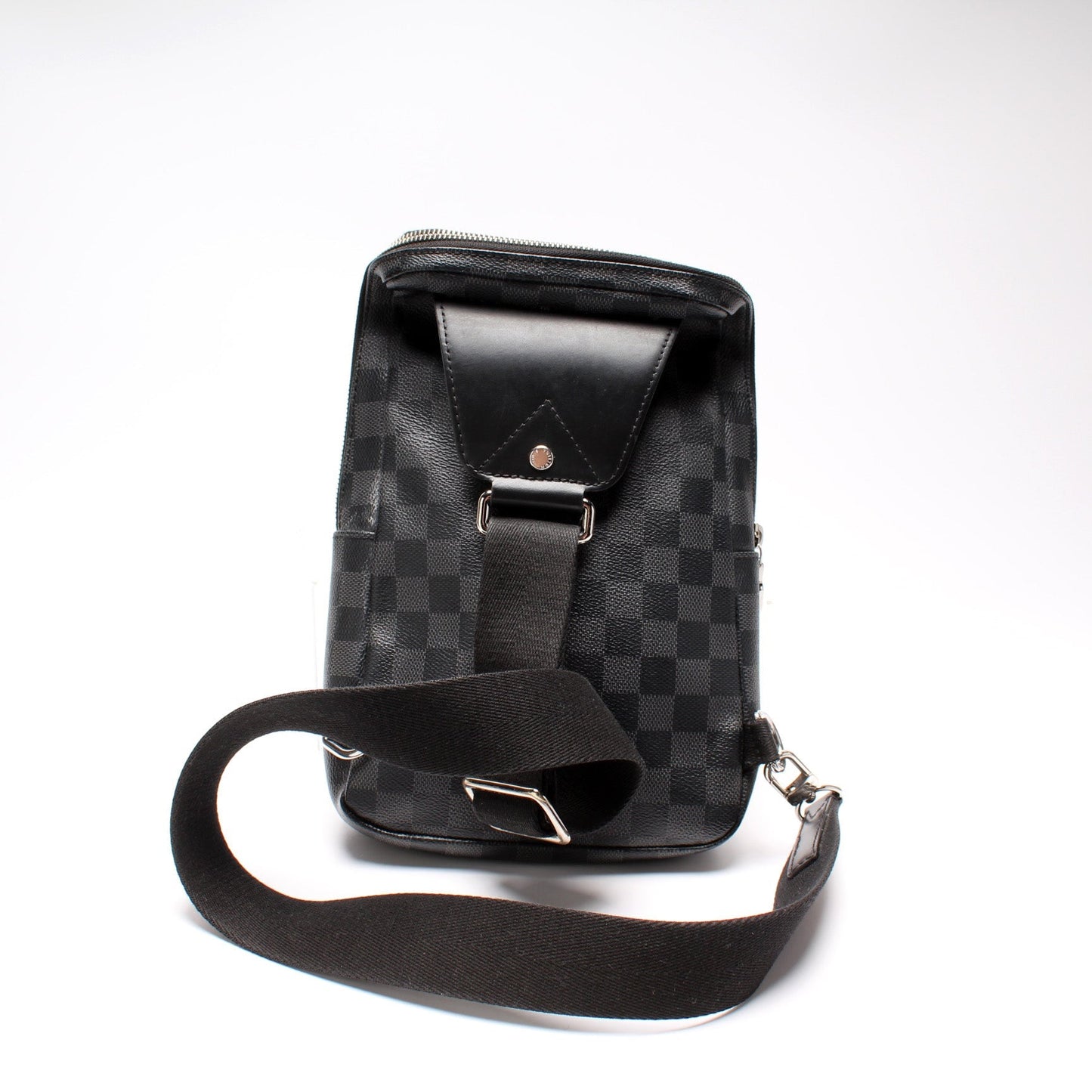 Avenue Sling Bag Damier Graphite