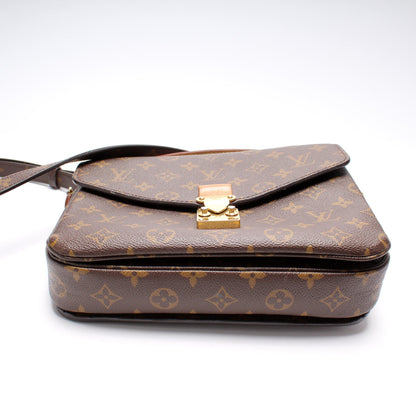 Pochette Metis Monogram