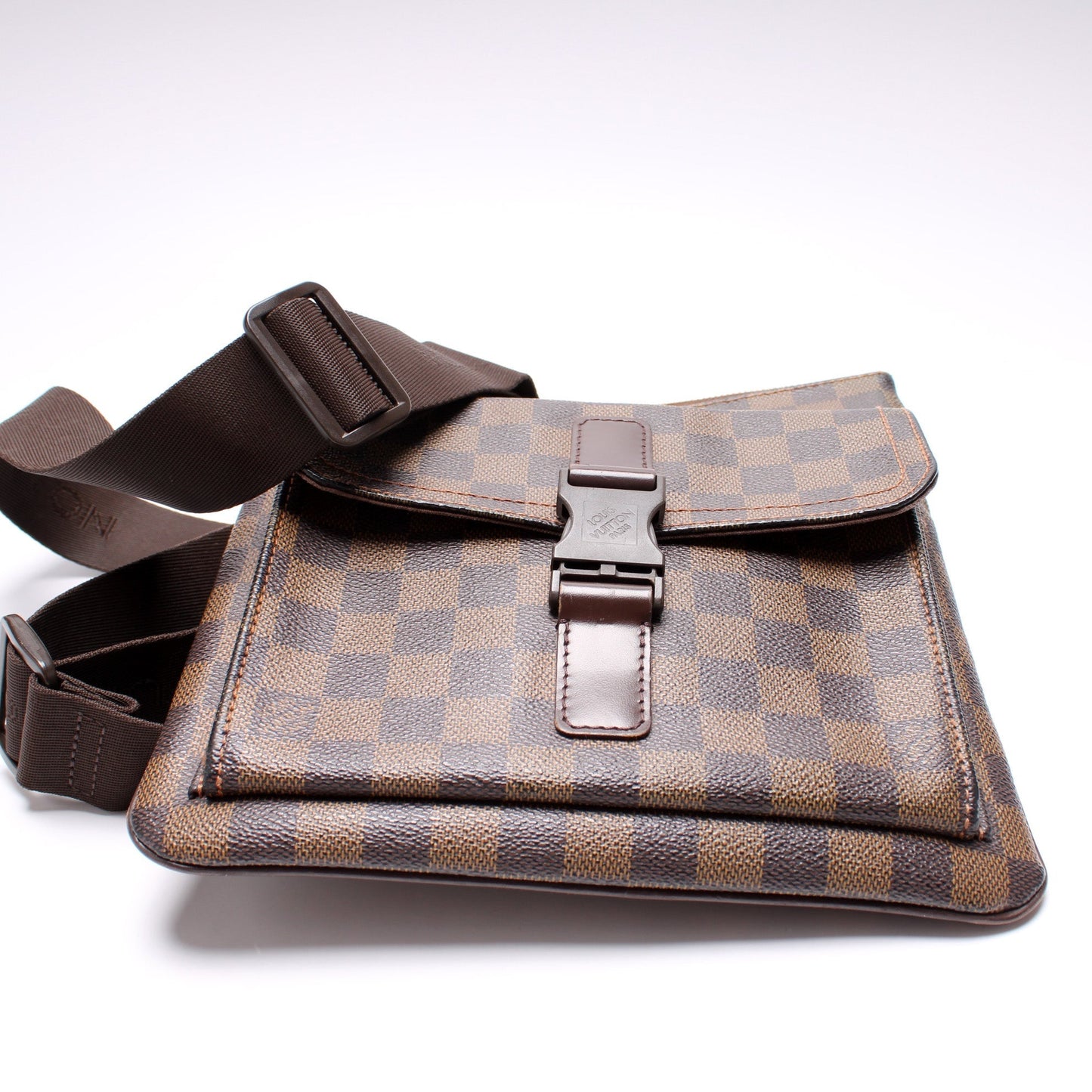 Pochette Melville Damier Ebene