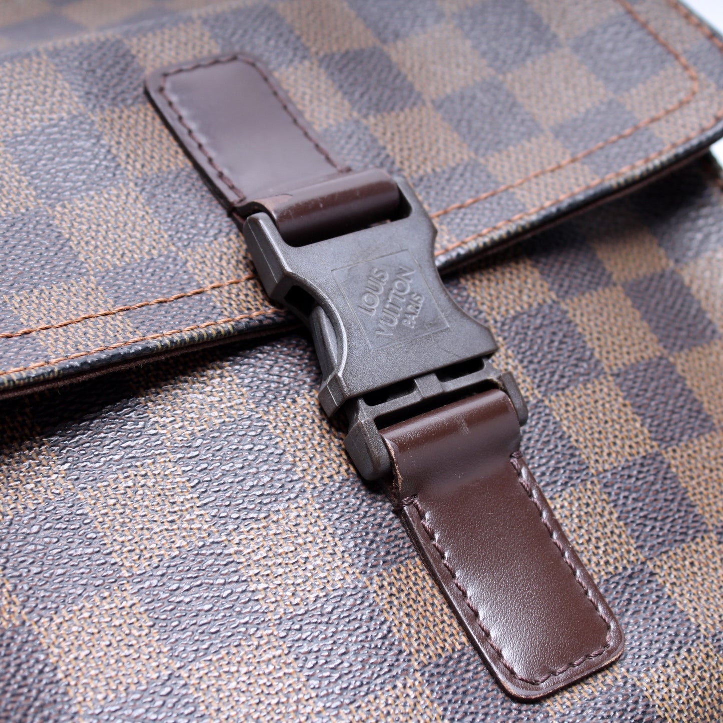 Pochette Melville Damier Ebene