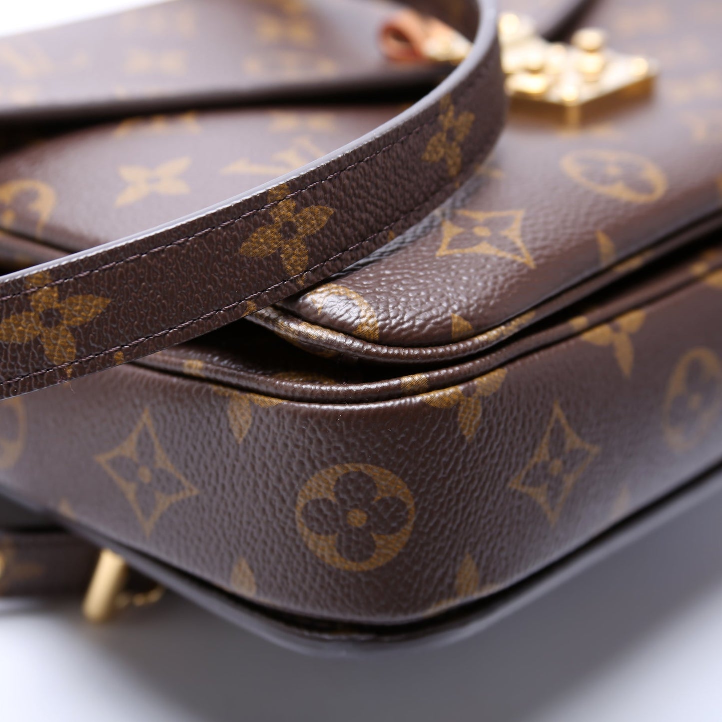 Pochette Metis Monogram