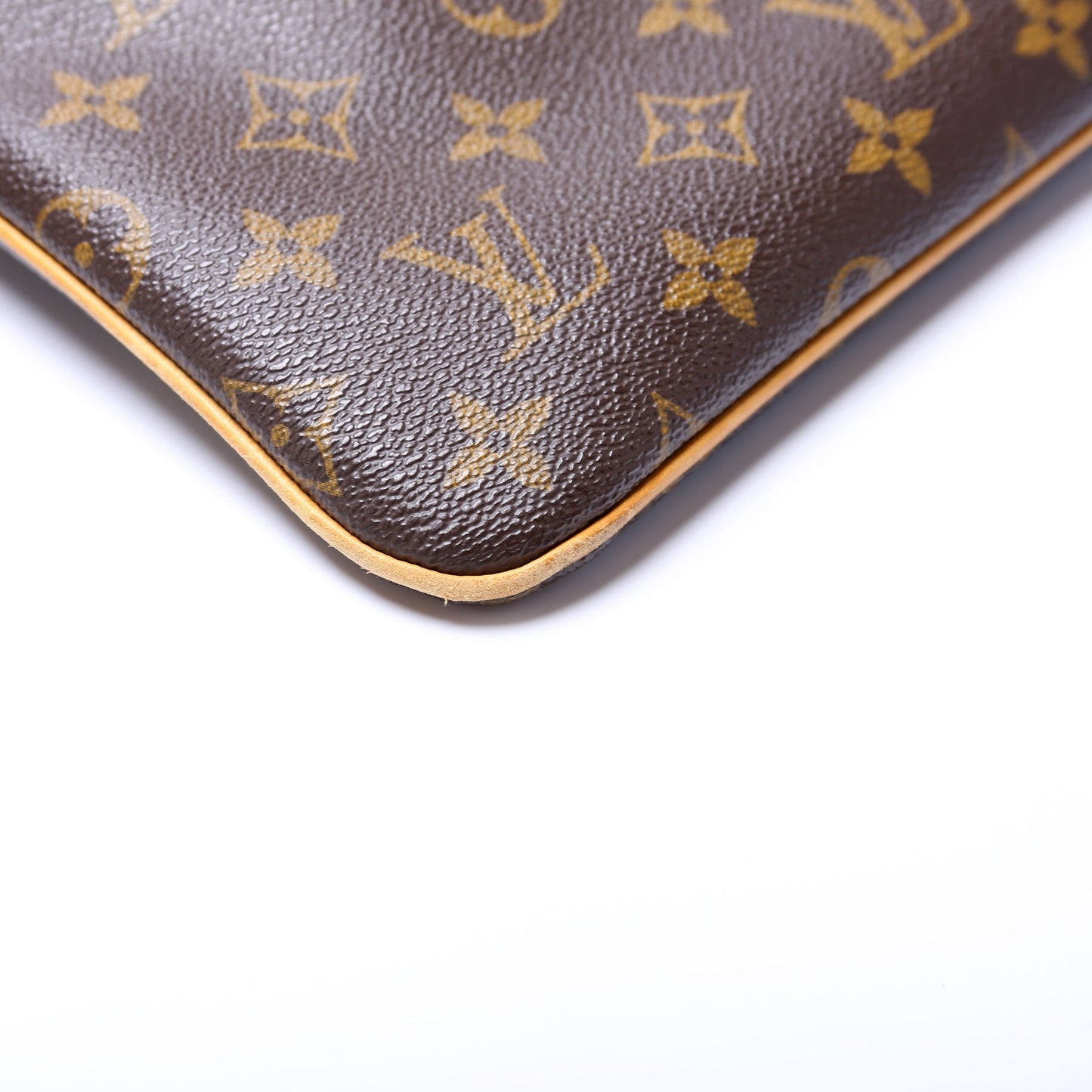 Pochette Valmy Monogram