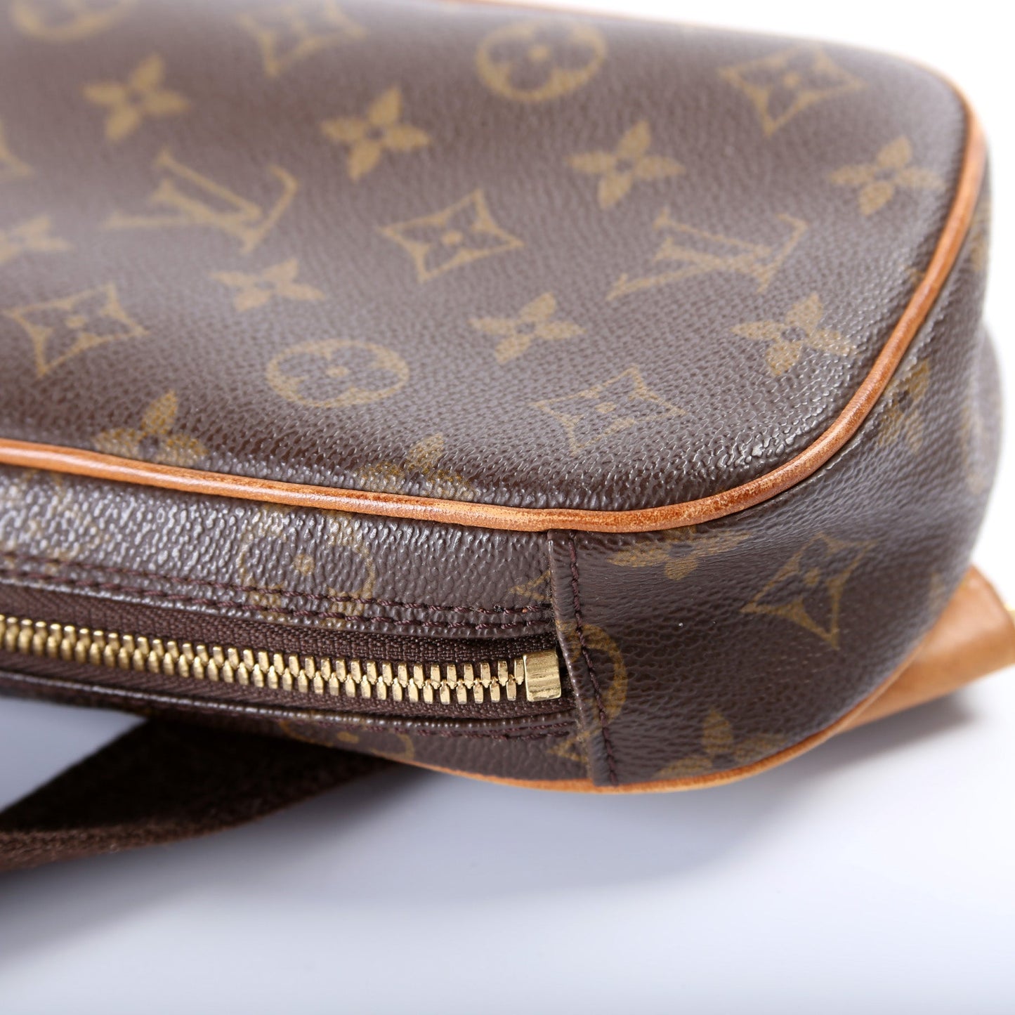 Pochette Gange Monogram