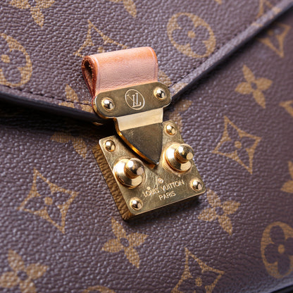 Pochette Metis Monogram