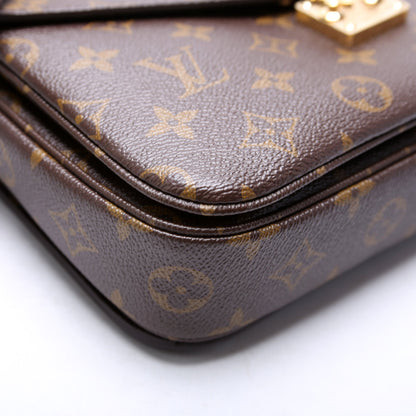 Pochette Metis Monogram