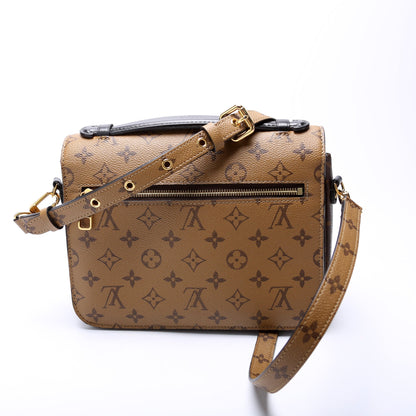 Pochette Metis Reverse Monogram