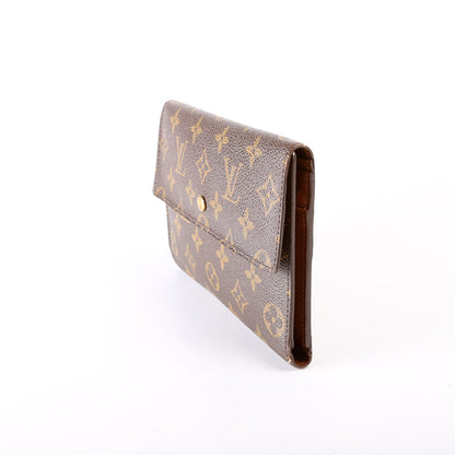 Pochette Passport Trifold Wallet Monogram