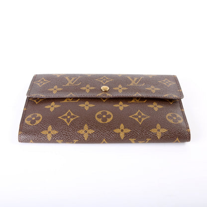 Pochette Passport Trifold Wallet Monogram