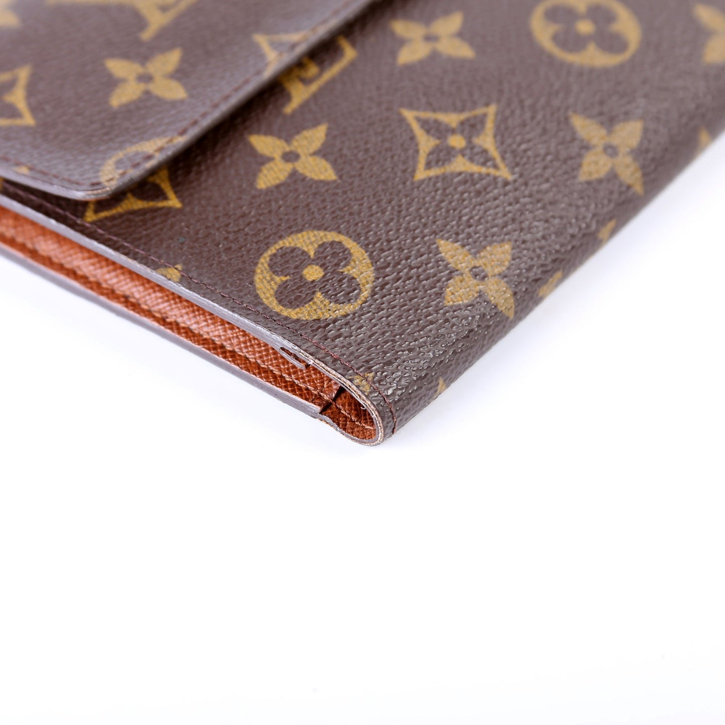 Pochette Passport Trifold Wallet Monogram