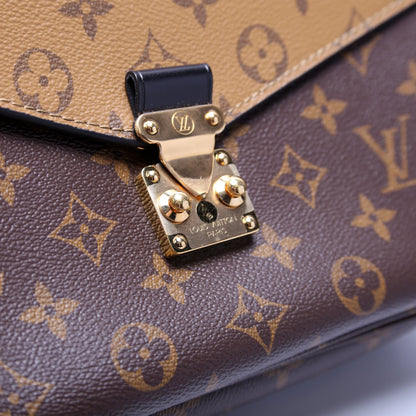 Pochette Metis Reverse Monogram