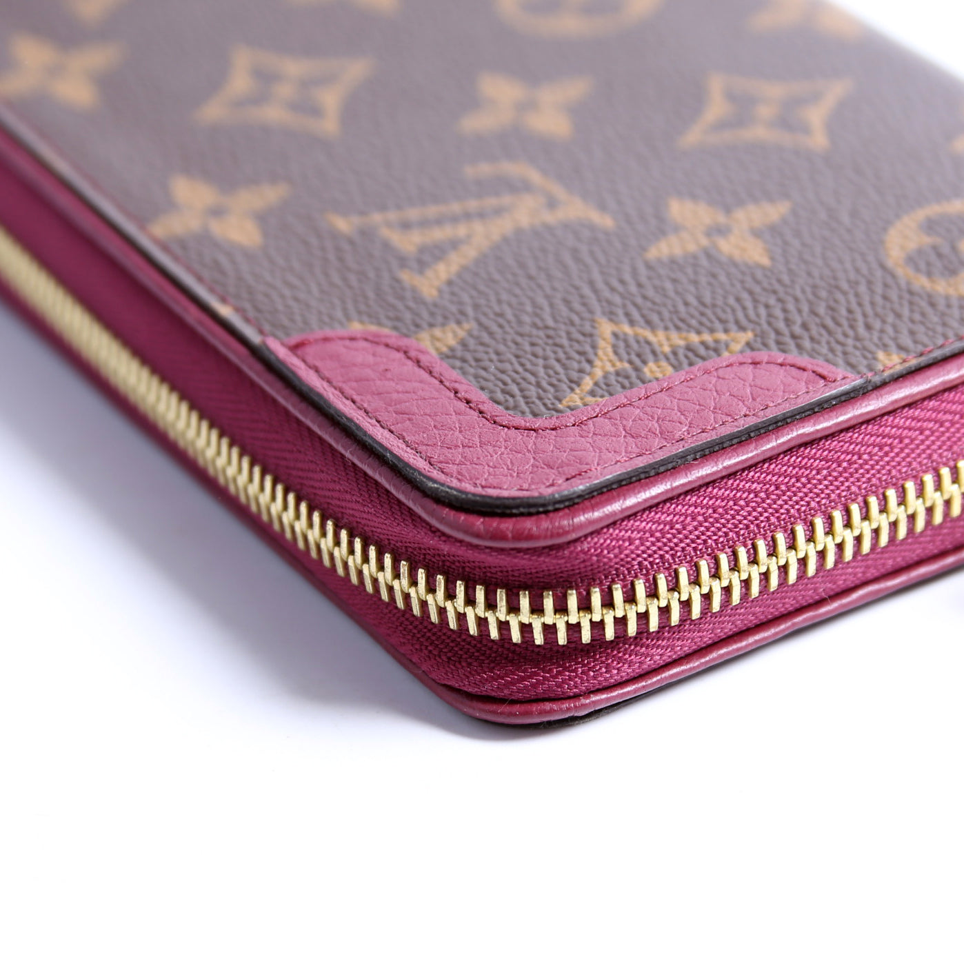 Zippy Wallet Retiro Monogram Plum