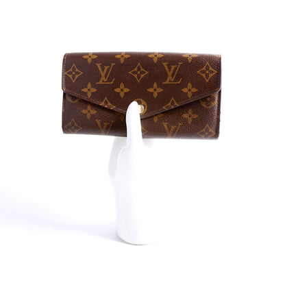 Sarah Wallet Monogram