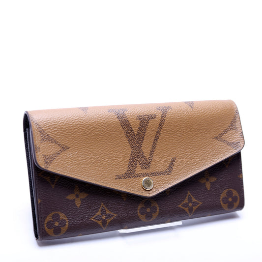 Sarah Wallet Giant Reverse Monogram