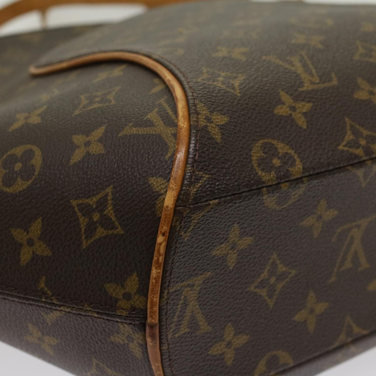 LOUIS VUITTON Ellipse Shoulder Bag