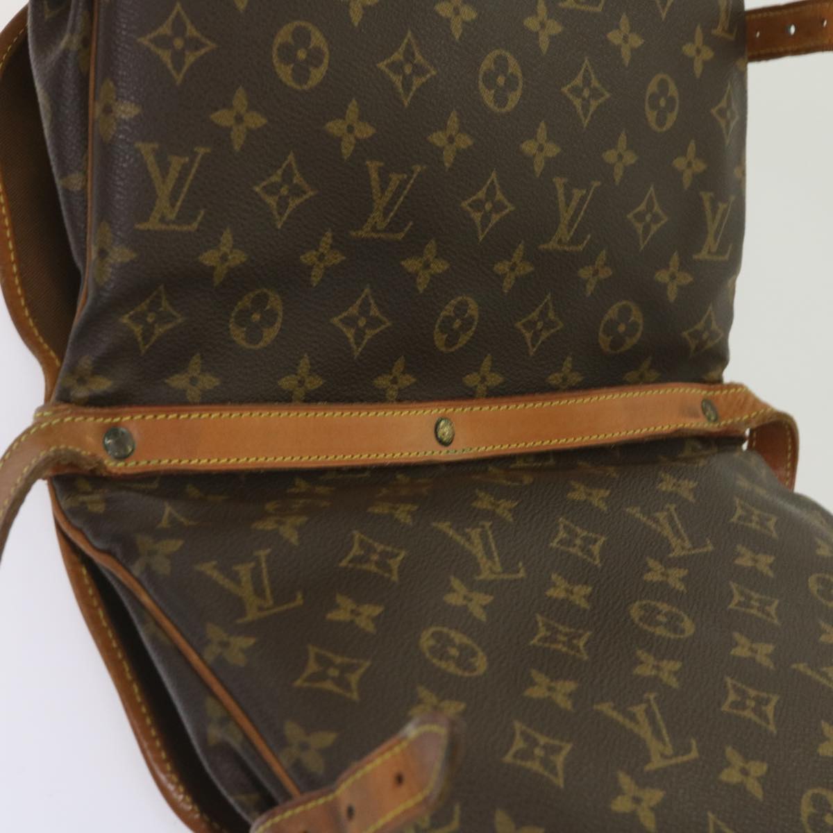 LOUIS VUITTON Saumur Shoulder Bag