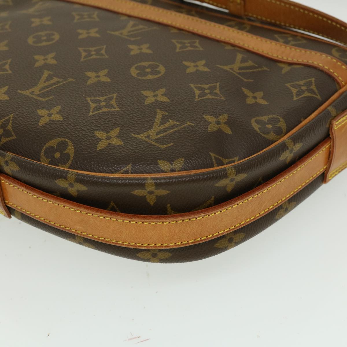 Louis Vuitton  Jeune fille Shoulder Bag