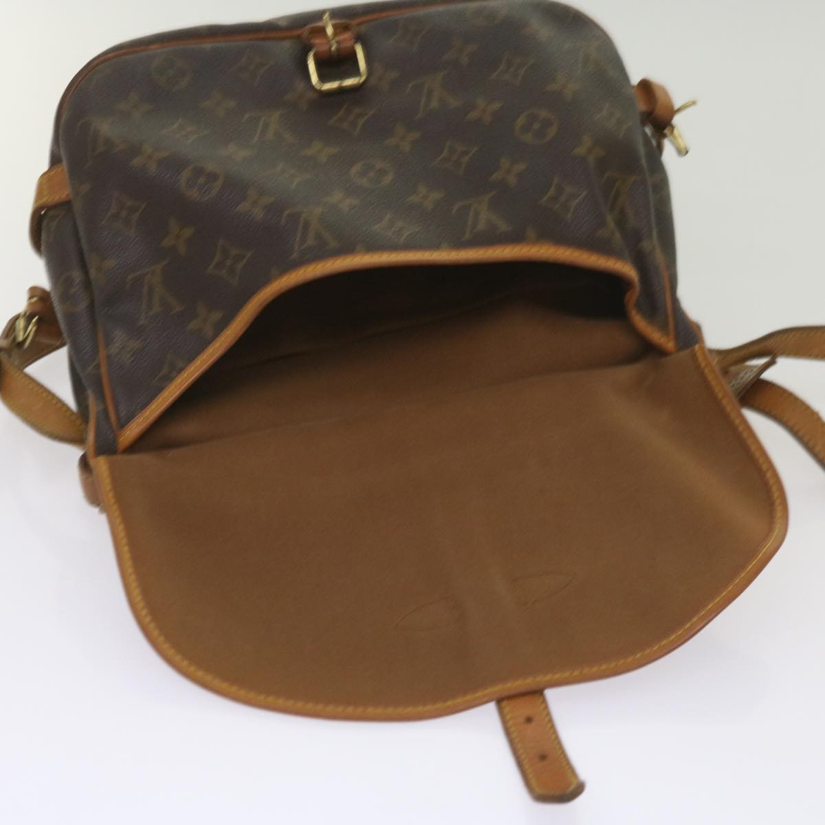 LOUIS VUITTON Saumur Shoulder Bag