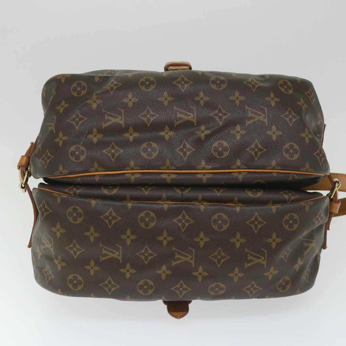 LOUIS VUITTON Saumur 35 Shoulder Bag