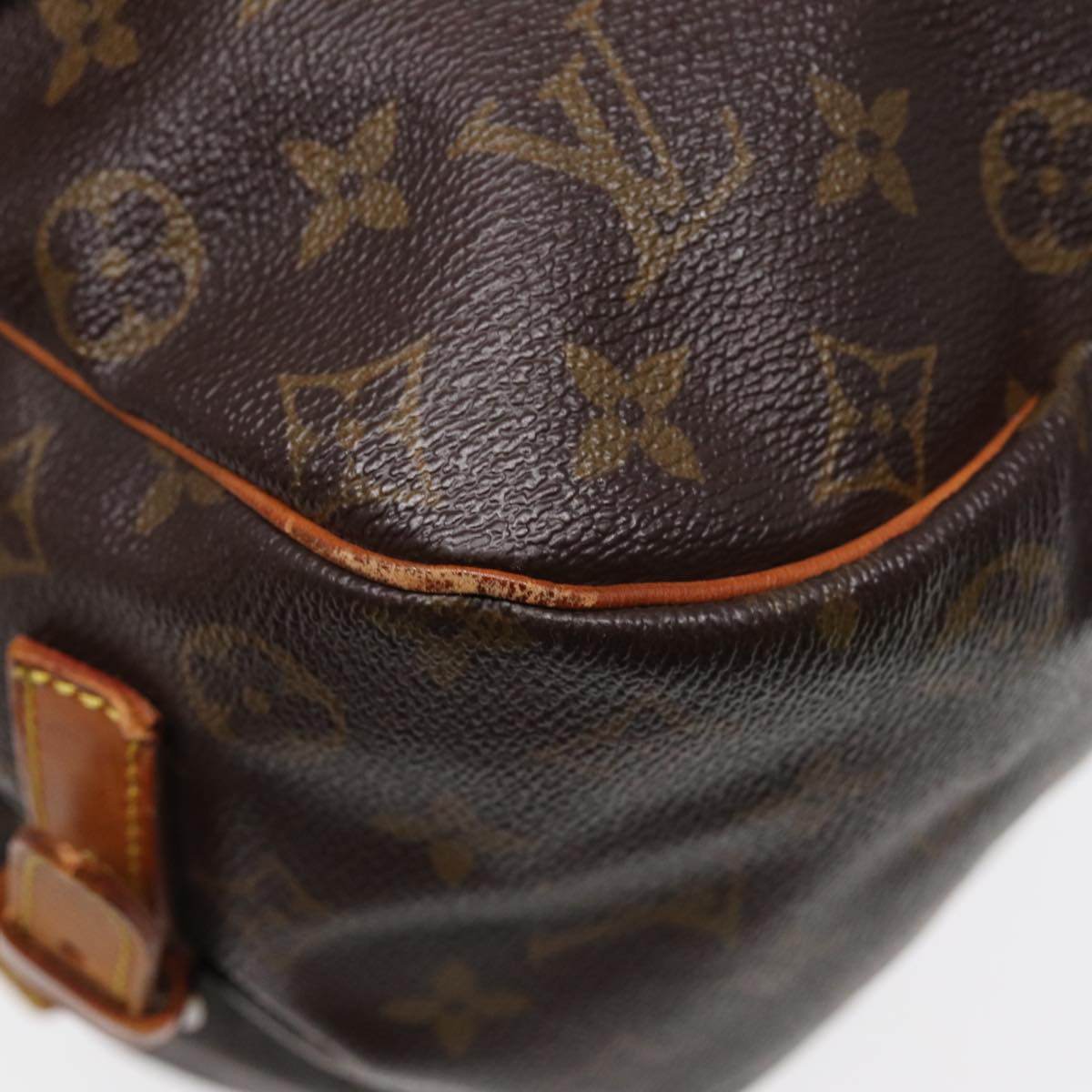 LOUIS VUITTON Saumur 35 Shoulder Bag