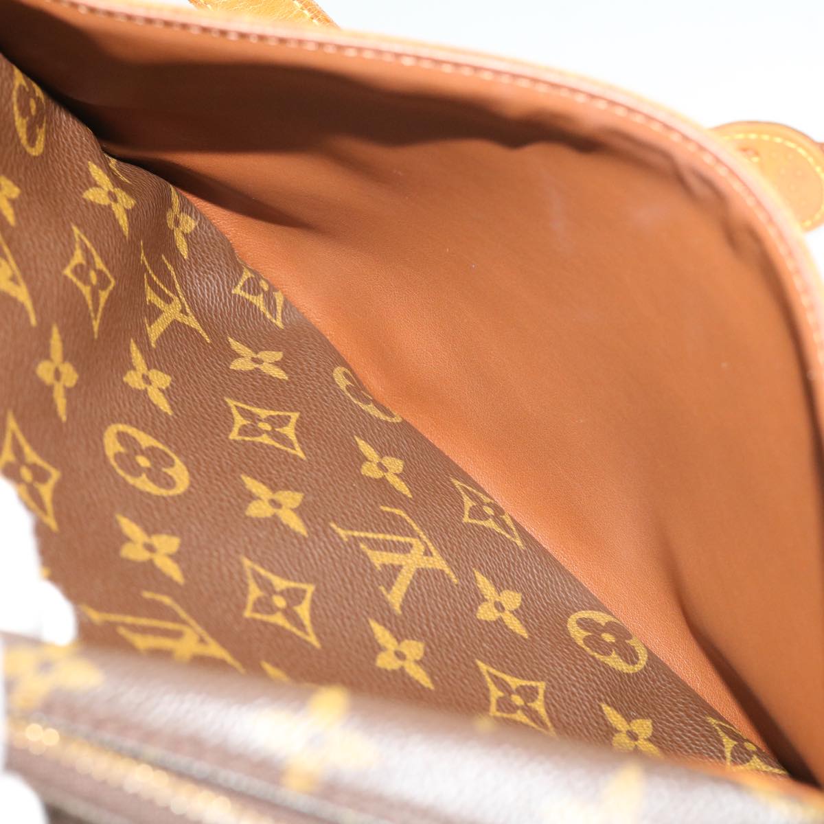 Louis Vuitton  Jeune fille Shoulder Bag