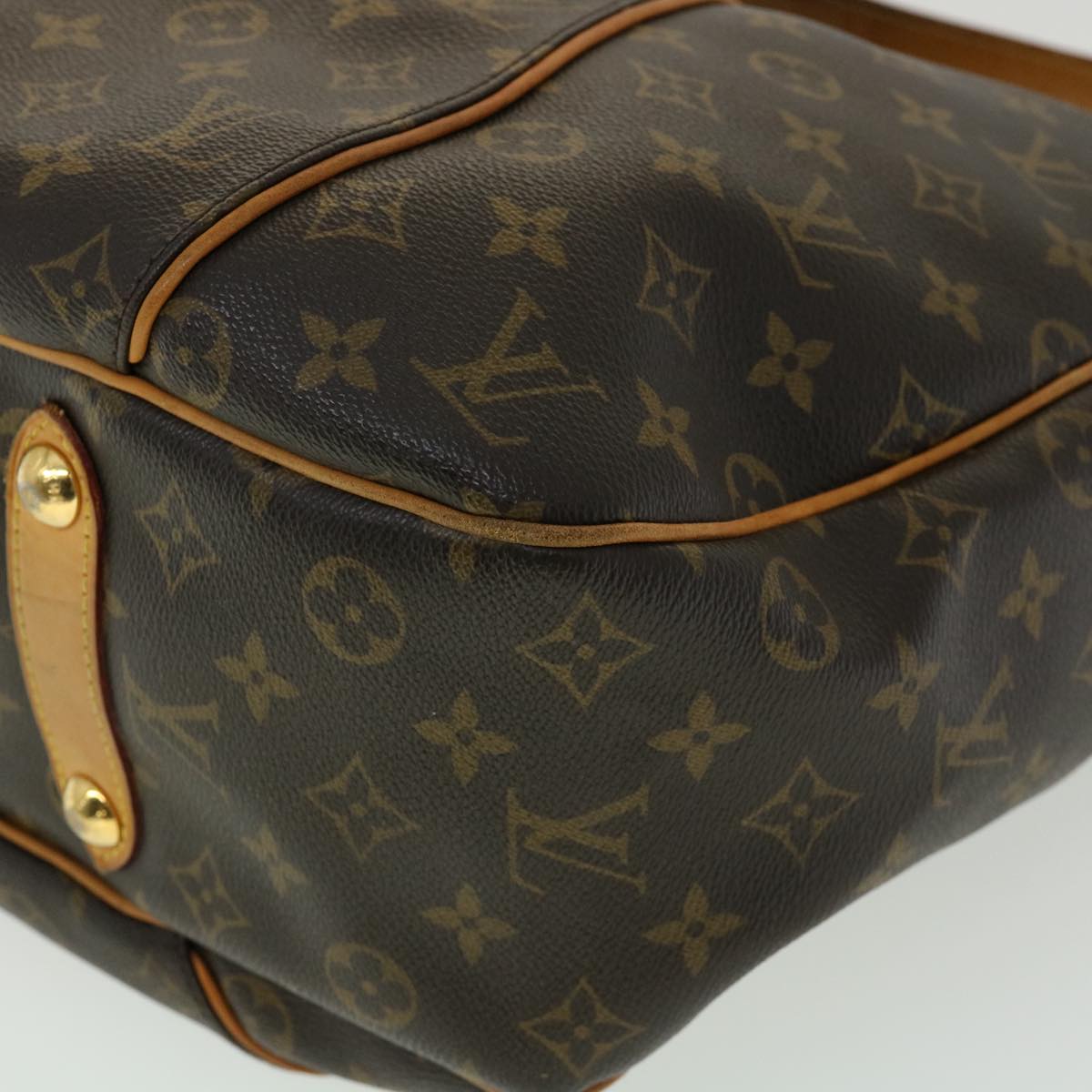 Louis Vuitton  Galiera Shoulder Bag