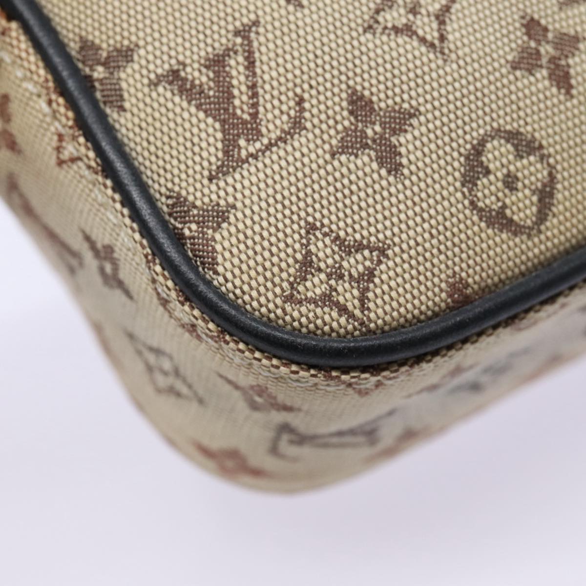 LOUIS VUITTON Juliette Shoulder Bag