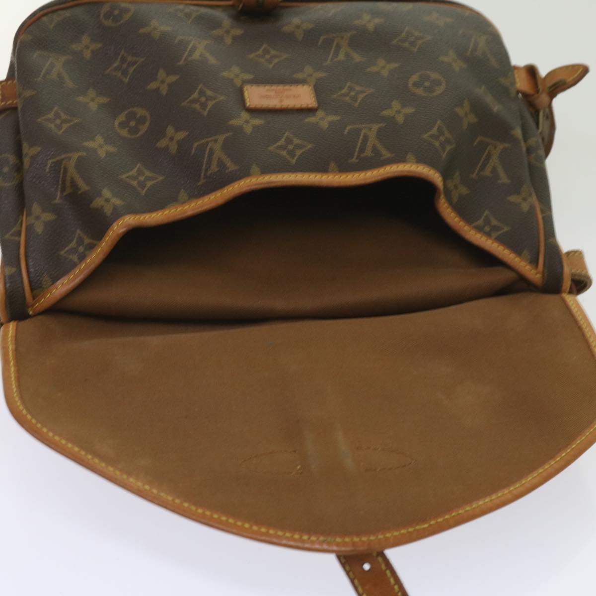 LOUIS VUITTON Saumur Shoulder Bag