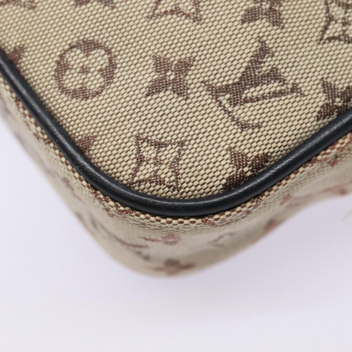 LOUIS VUITTON Juliette Shoulder Bag