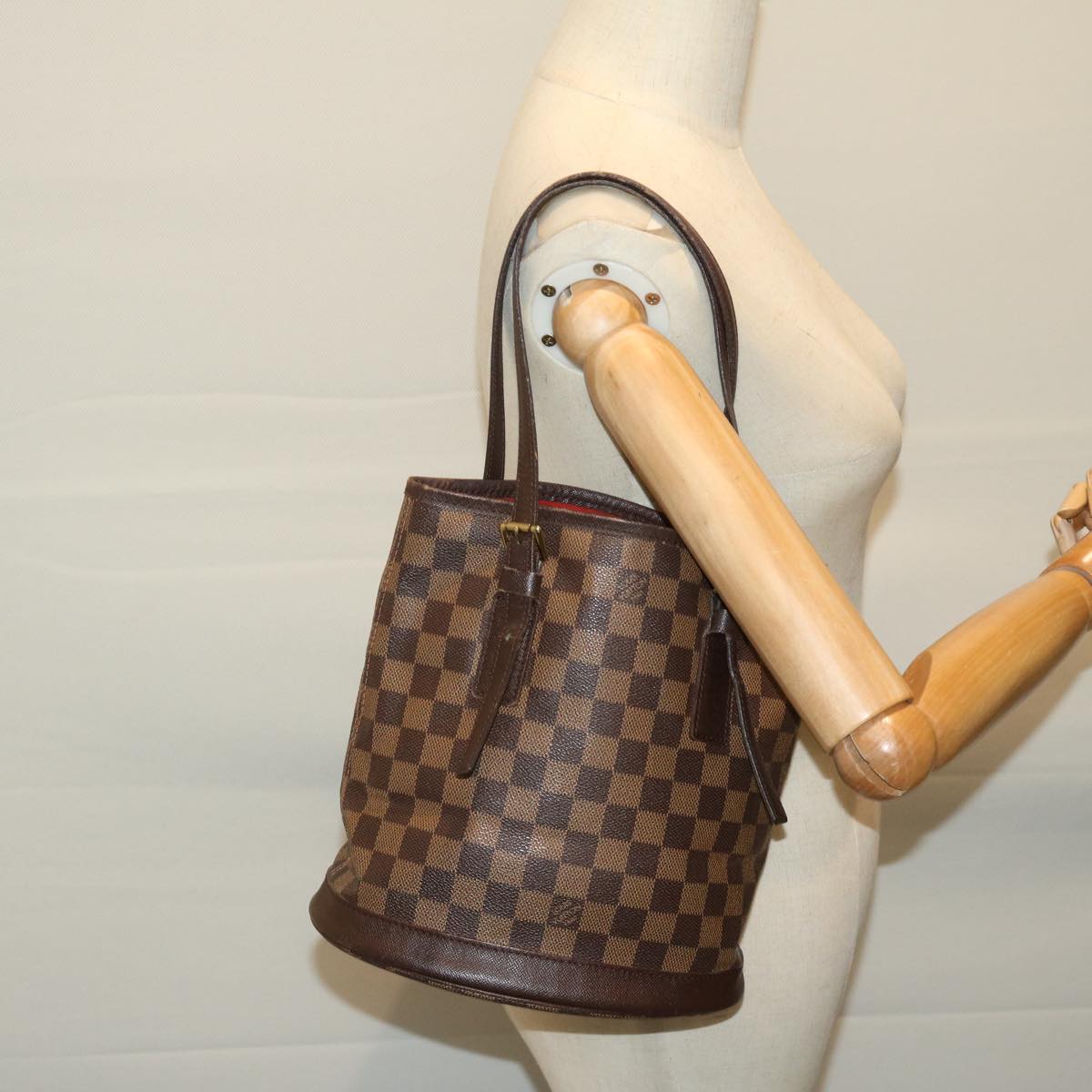 LOUIS VUITTON Marais Shoulder Bag