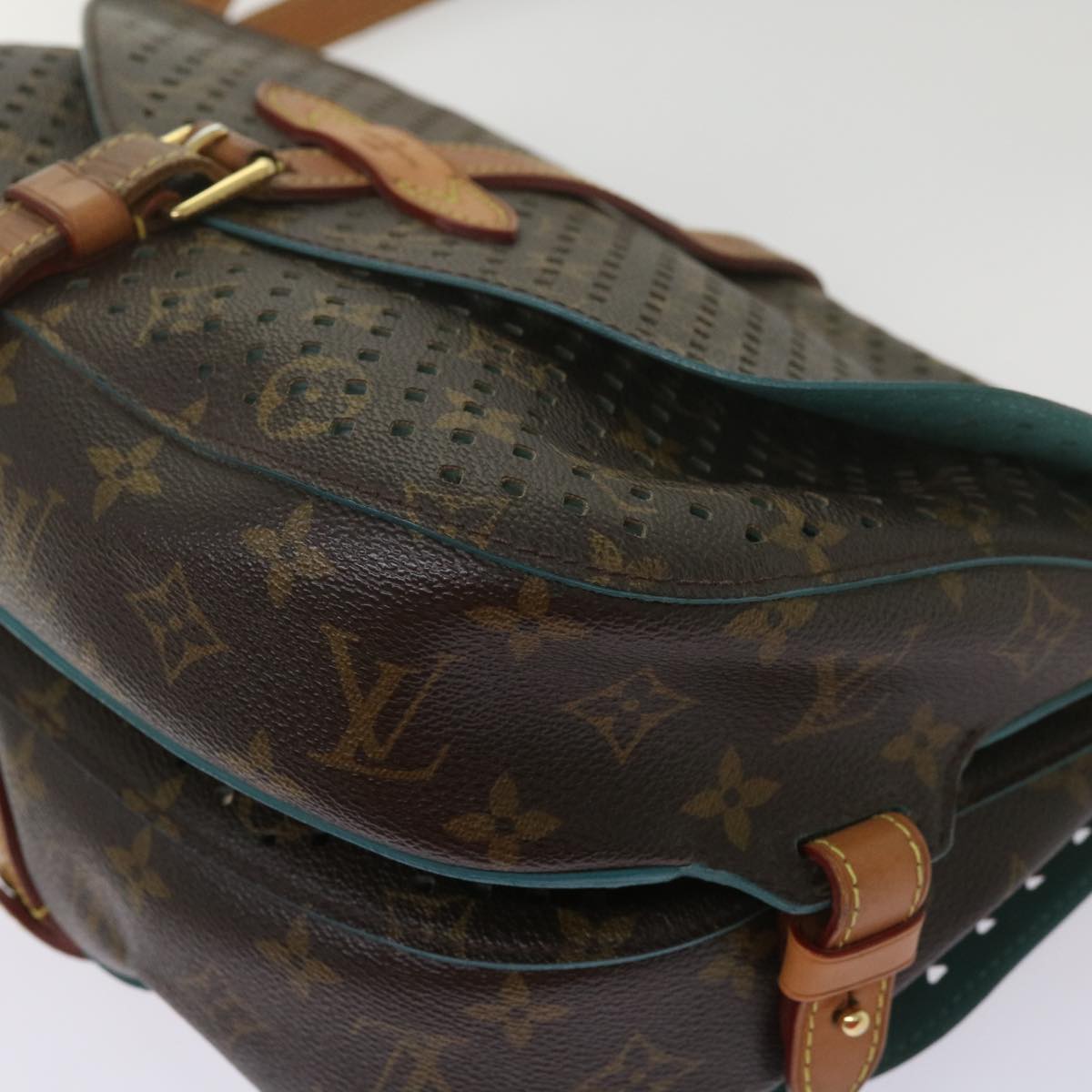 LOUIS VUITTON Shoulder Bag