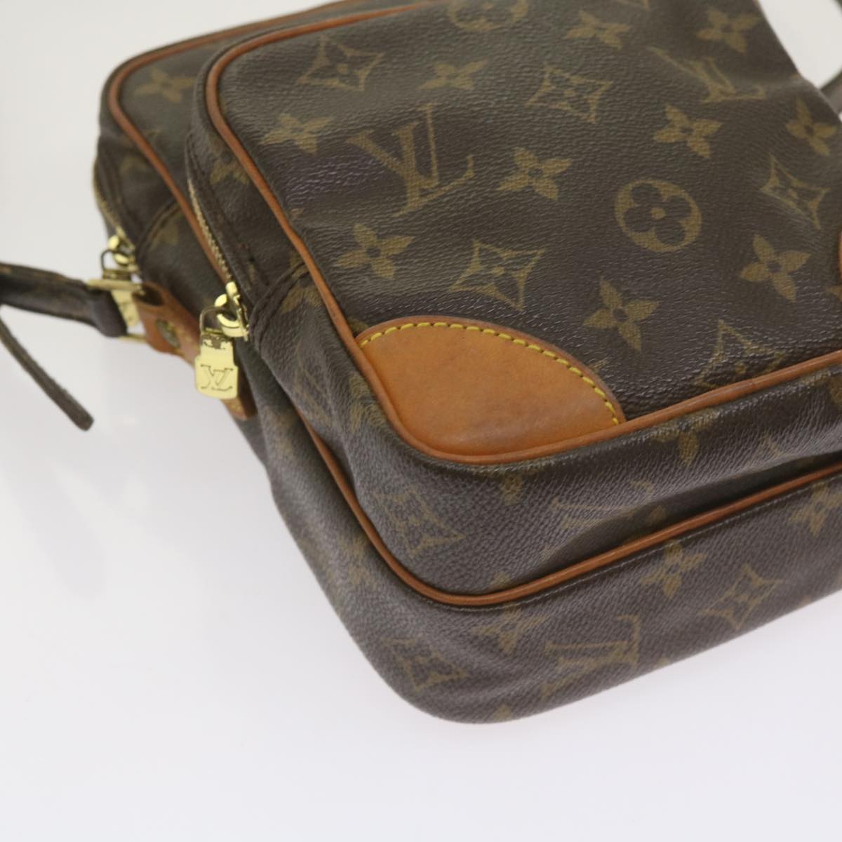 LOUIS VUITTON Shoulder Bag