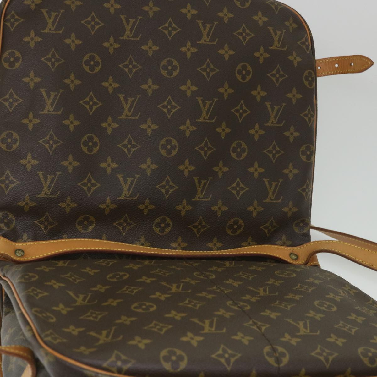 LOUIS VUITTON Saumur 35 Shoulder Bag