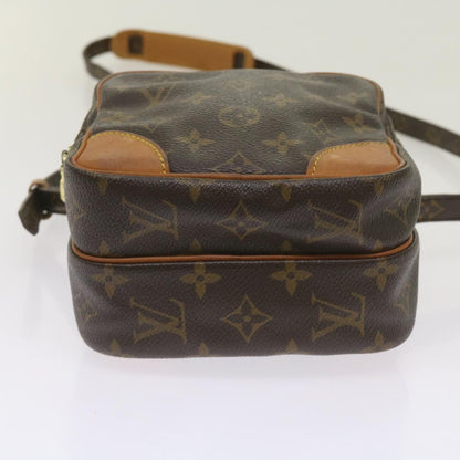 LOUIS VUITTON Shoulder Bag