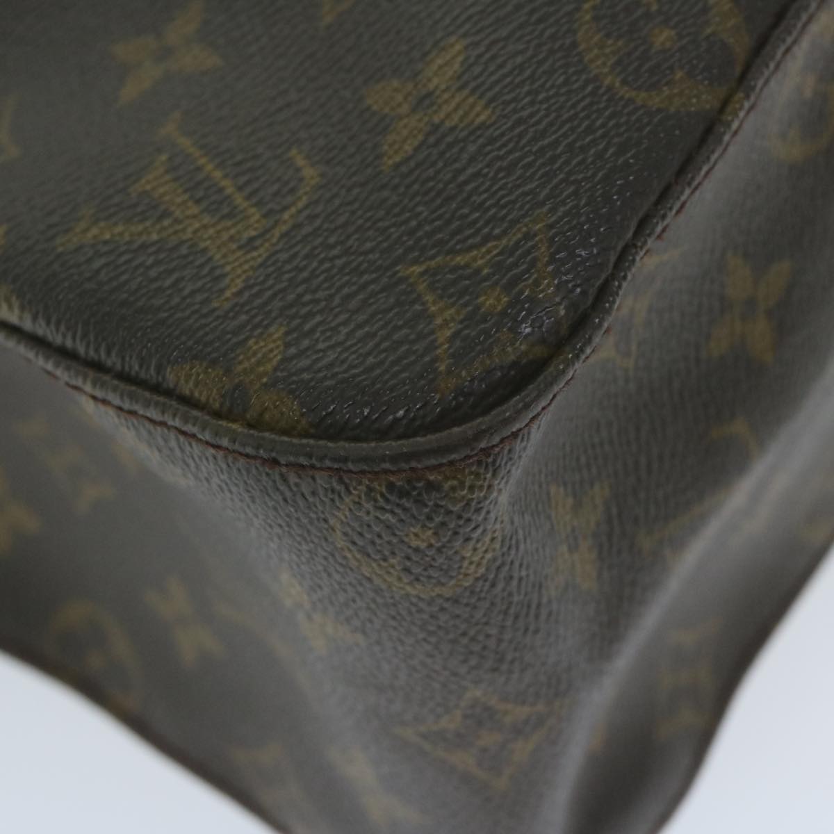 LOUIS VUITTON Looping Shoulder Bag