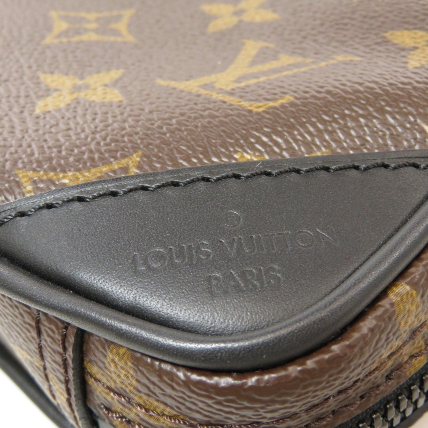 Louis Vuitton  M44477 Utility Side Bag Solar Ray Body Monogram Men's Louis Vuitton