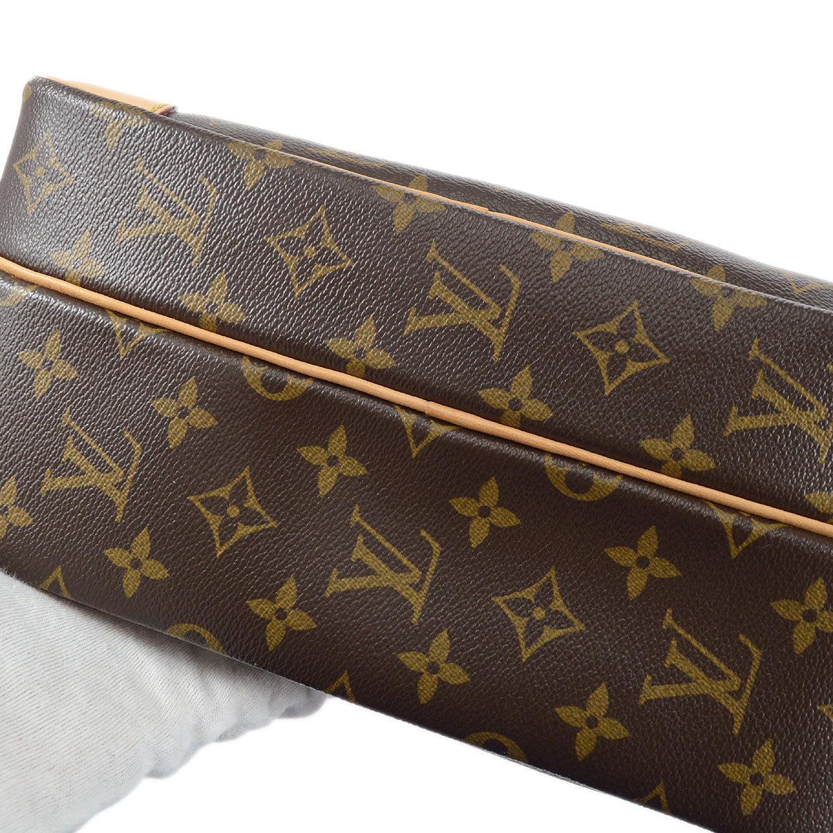 Louis Vuitton  Nile Messenger Shoulder Bag Monogram M45244 97753