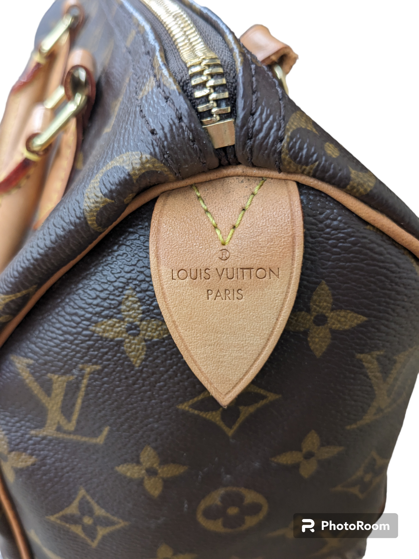 Handbag Designer By Louis Vuitton  Size: Medium