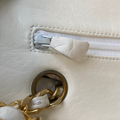 Chanel White Leather Double flap shoulder Bag