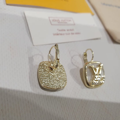 Louis Vuitton Earrings.