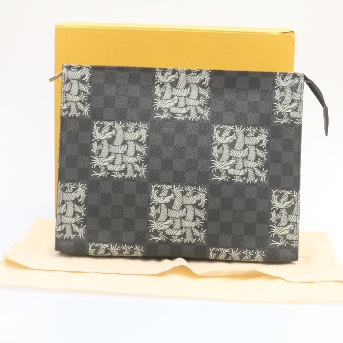 Louis Vuitton  Damier Graphite Pochette Voyage Clutch Bag N61234 LV Auth 27628A